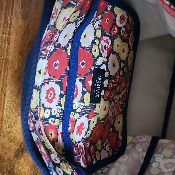 Cross body or hand bag. Kate Spade Saturday line cotton floral print. Gorgeous!! - Picture 3 of 6